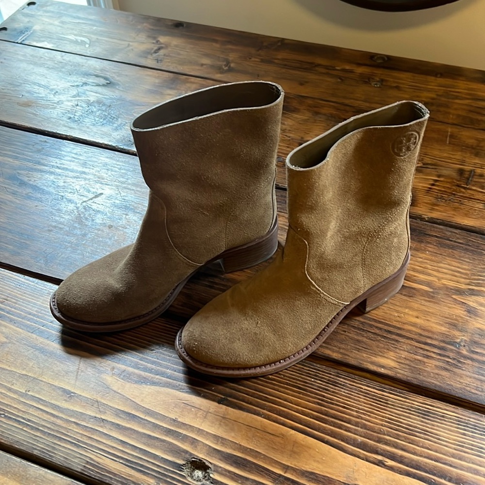Tory Burch Sienna Suede River Rock Boots. Size 6.5 Gently worn.